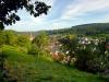 Panoramafoto Rieneck, Blick vom Fellenberg in Richtung Stadt Vorschaubild
